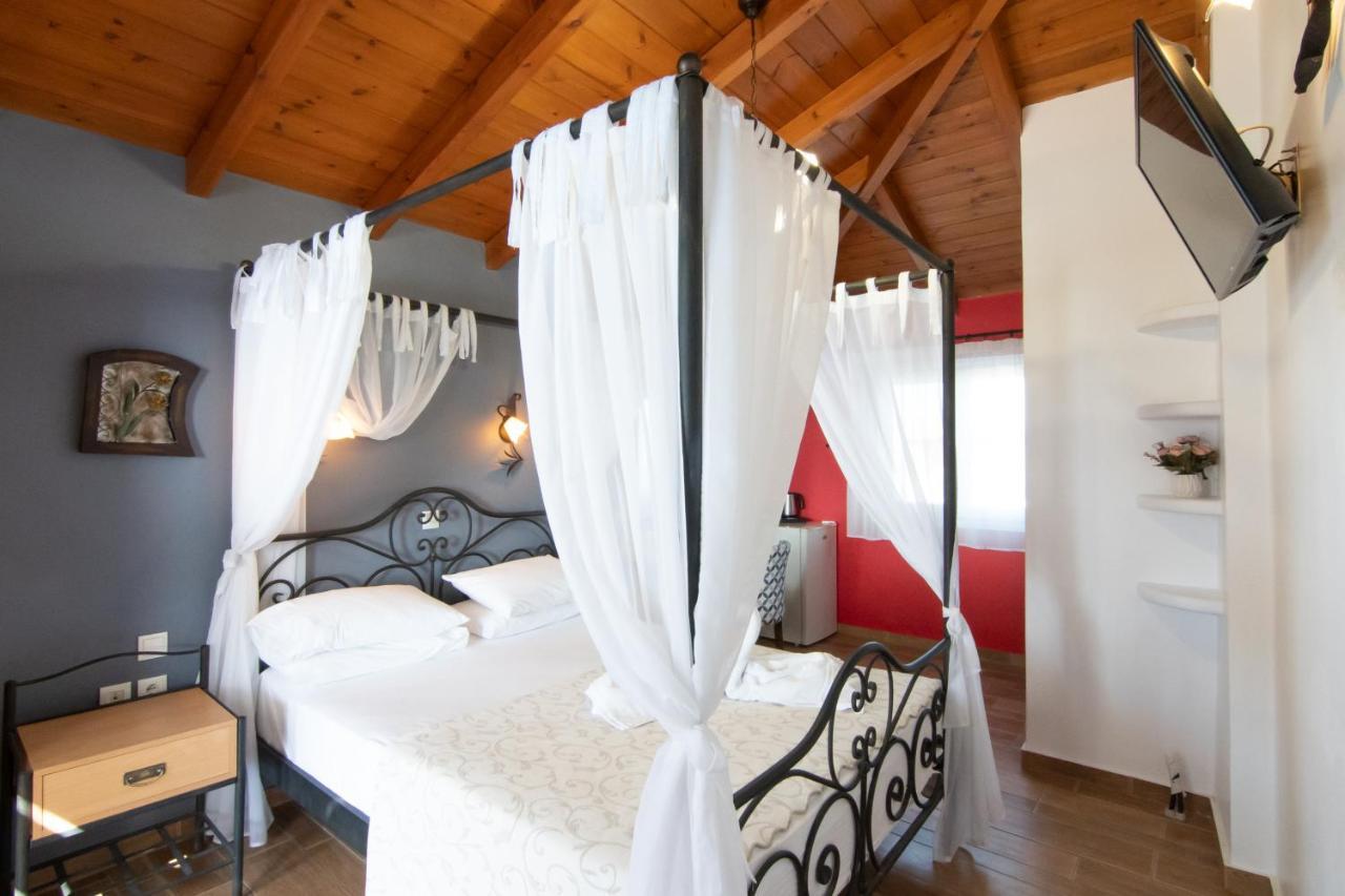 Coralli Rooms & Restaurant Elafonissos Buitenkant foto